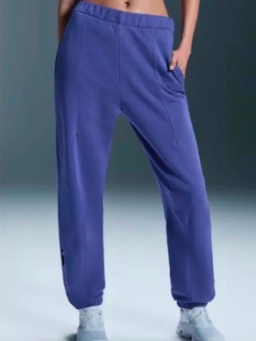 Run On Clouds Club Fleece Pant - size XL
